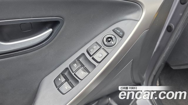 Hyundai i30 2012 — photo 28