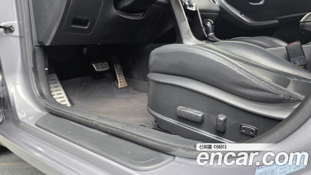 Hyundai i30 2012 — photo 31