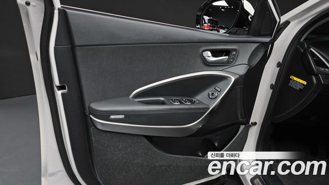 Hyundai Santafe 2016 — photo 14