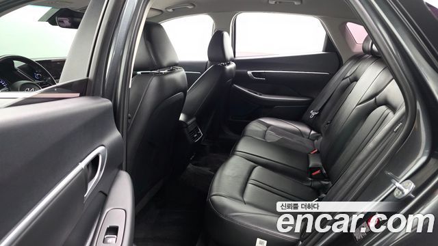 Hyundai Sonata 2020 — photo 17
