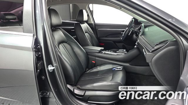 Hyundai Sonata 2020 — photo 16