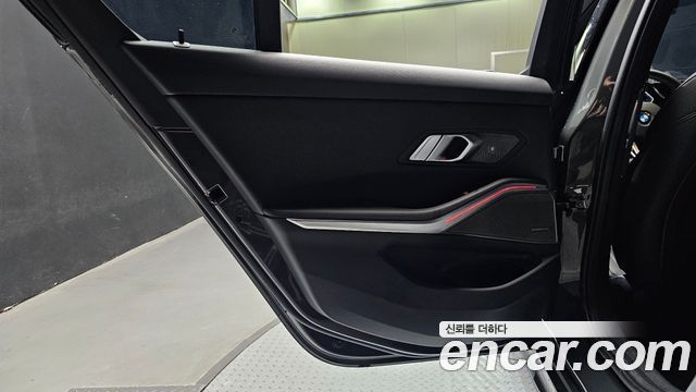 BMW 3-Series 2026 — photo 15