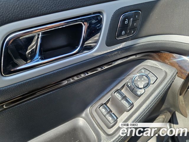 Ford Explorer 2014 — photo 8