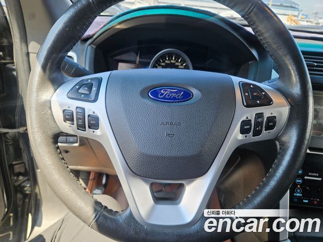 Ford Explorer 2014 — photo 10