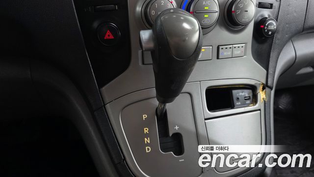 Hyundai Starex 2014 — photo 9