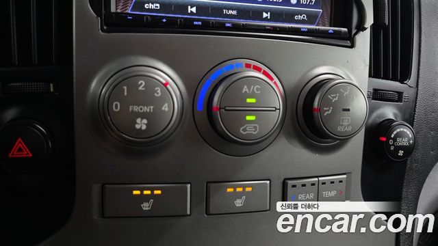 Hyundai Starex 2014 — photo 15