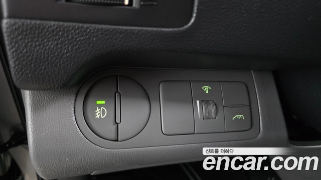 Hyundai Starex 2014 — photo 16