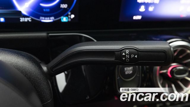 Mercedes-Benz EQA 2025 — photo 9