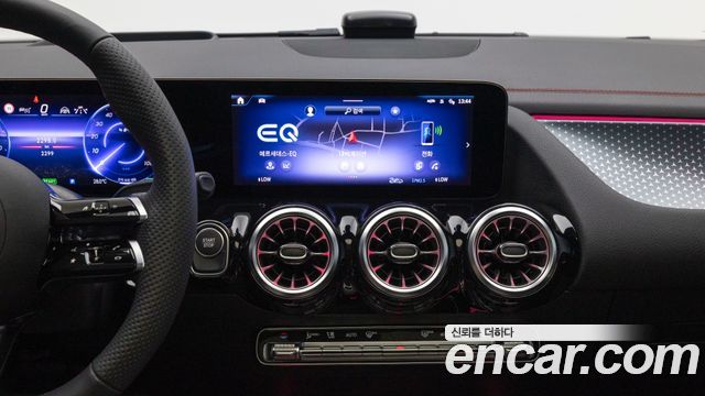 Mercedes-Benz EQA 2025 — photo 12