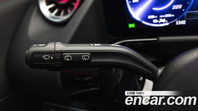 Mercedes-Benz EQA 2025 — photo 16