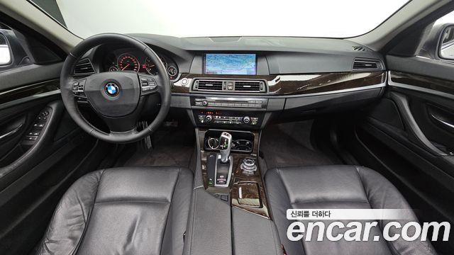 BMW 5-Series 2010 — photo 7