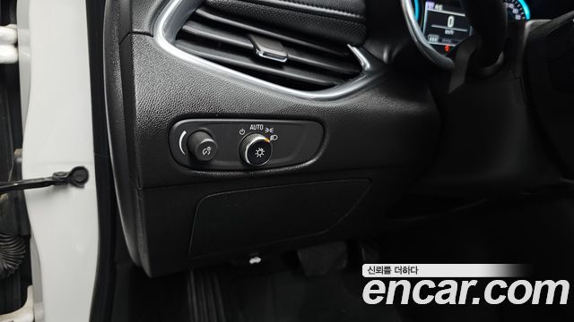 Chevrolet Korea Malibu 2018 — photo 22