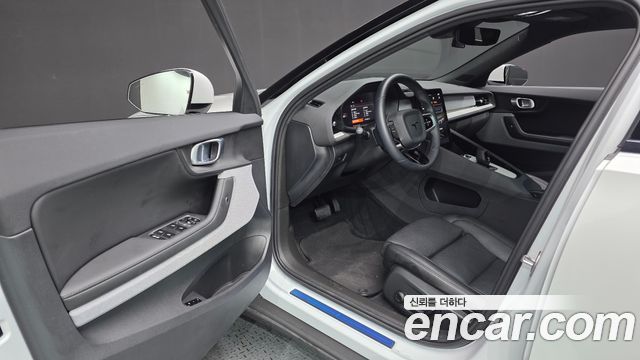 Polestar Polestar 2 2025 — photo 13