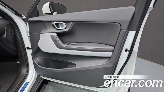 Polestar Polestar 2 2025 — photo 14