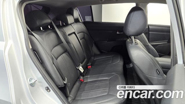 Kia Sportage 2016 — photo 11