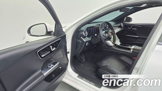 Mercedes-Benz C-Class 2022 — photo 13