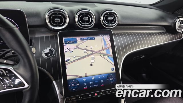 Mercedes-Benz C-Class 2022 — photo 18