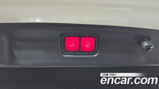 Mercedes-Benz C-Class 2022 — photo 24