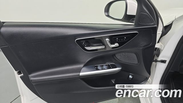 Mercedes-Benz C-Class 2022 — photo 14