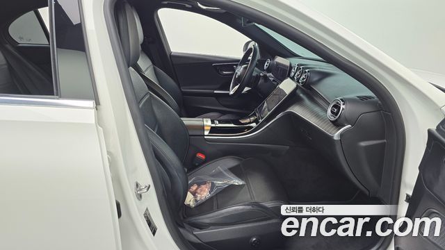 Mercedes-Benz C-Class 2022 — photo 16