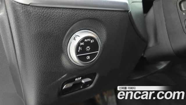 Mercedes-Benz C-Class 2022 — photo 28