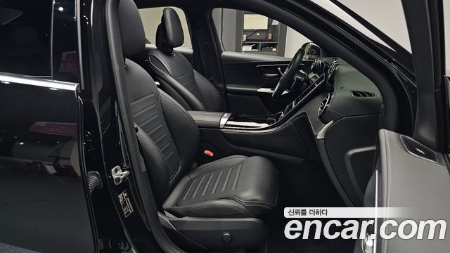 Mercedes-Benz GLC-Class 2024 — photo 16