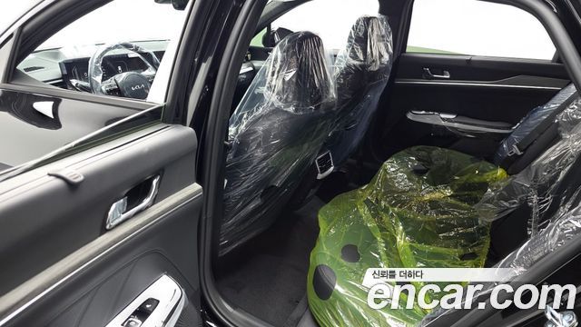 Kia K5 2027 — photo 12