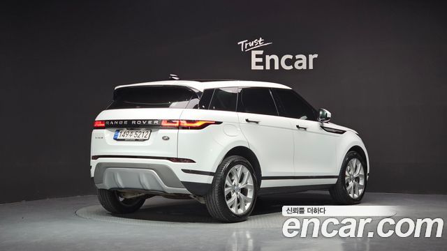 Land Rover Range Rover Evoque 2022 — photo 2