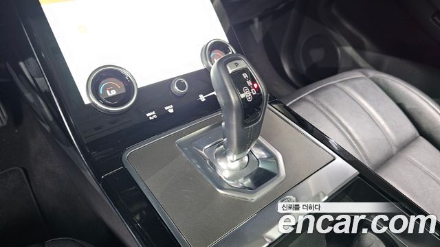Land Rover Range Rover Evoque 2022 — photo 12