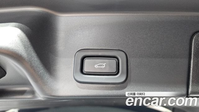 Land Rover Range Rover Evoque 2022 — photo 24