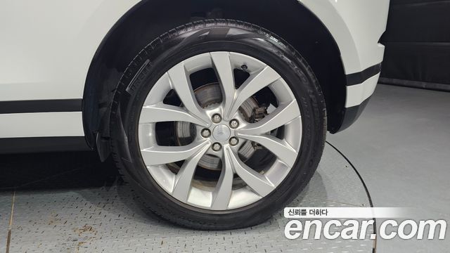 Land Rover Range Rover Evoque 2022 — photo 7