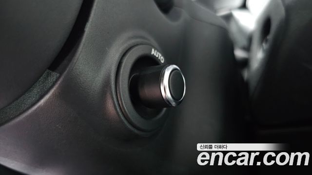 Land Rover Range Rover Evoque 2022 — photo 28