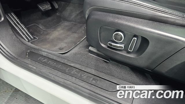 Land Rover Range Rover Evoque 2022 — photo 31