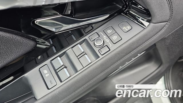 Land Rover Range Rover Evoque 2022 — photo 34