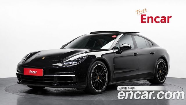 Porsche Panamera 2018 — photo 1
