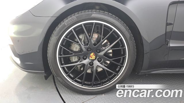 Porsche Panamera 2018 — photo 5