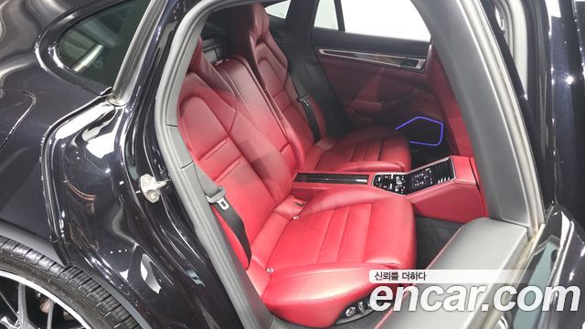 Porsche Panamera 2018 — photo 17