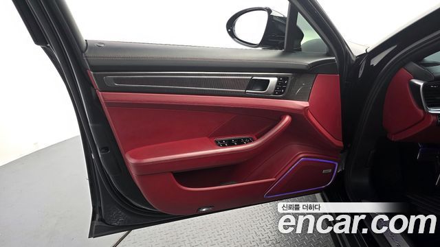 Porsche Panamera 2018 — photo 14