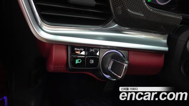 Porsche Panamera 2018 — photo 41