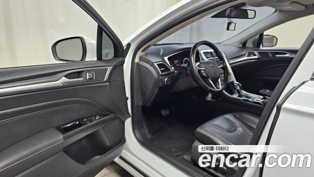 Ford Mondeo 2016 — photo 13