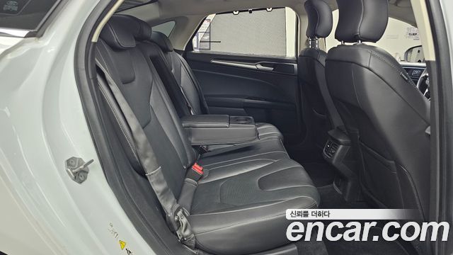 Ford Mondeo 2016 — photo 18