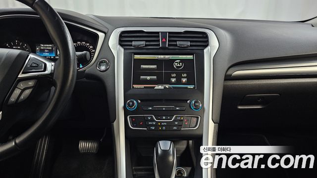 Ford Mondeo 2016 — photo 20