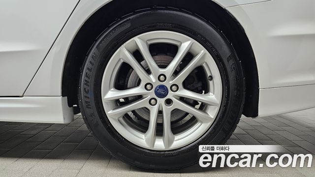 Ford Mondeo 2016 — photo 7