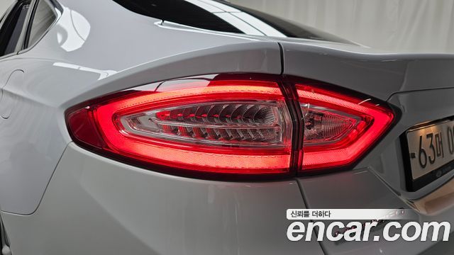 Ford Mondeo 2016 — photo 9