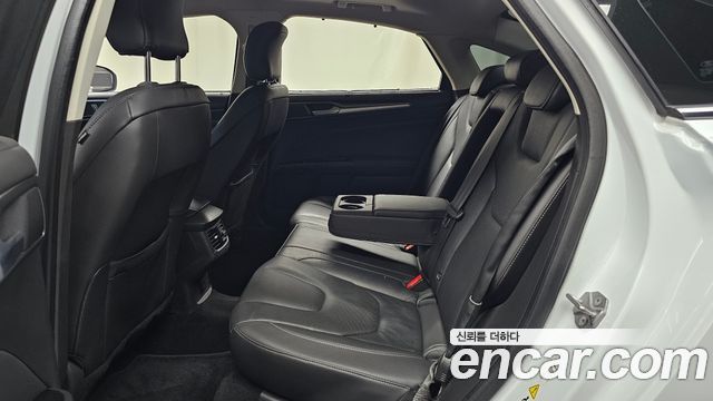 Ford Mondeo 2016 — photo 16
