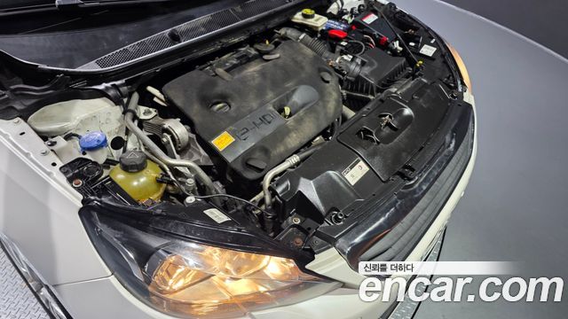 Peugeot 308 2015 — photo 6