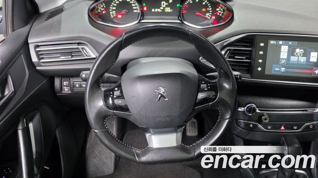 Peugeot 308 2015 — photo 13