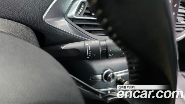 Peugeot 308 2015 — photo 19