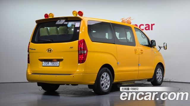 Hyundai Starex 2015 — photo 2