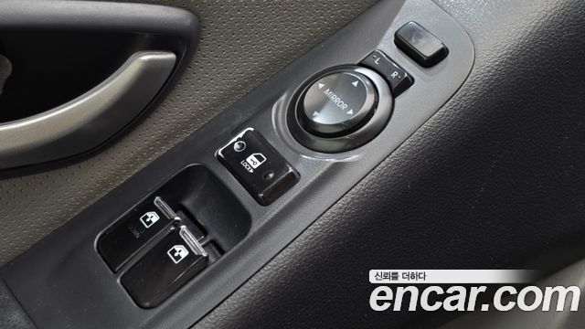 Hyundai Starex 2015 — photo 15
